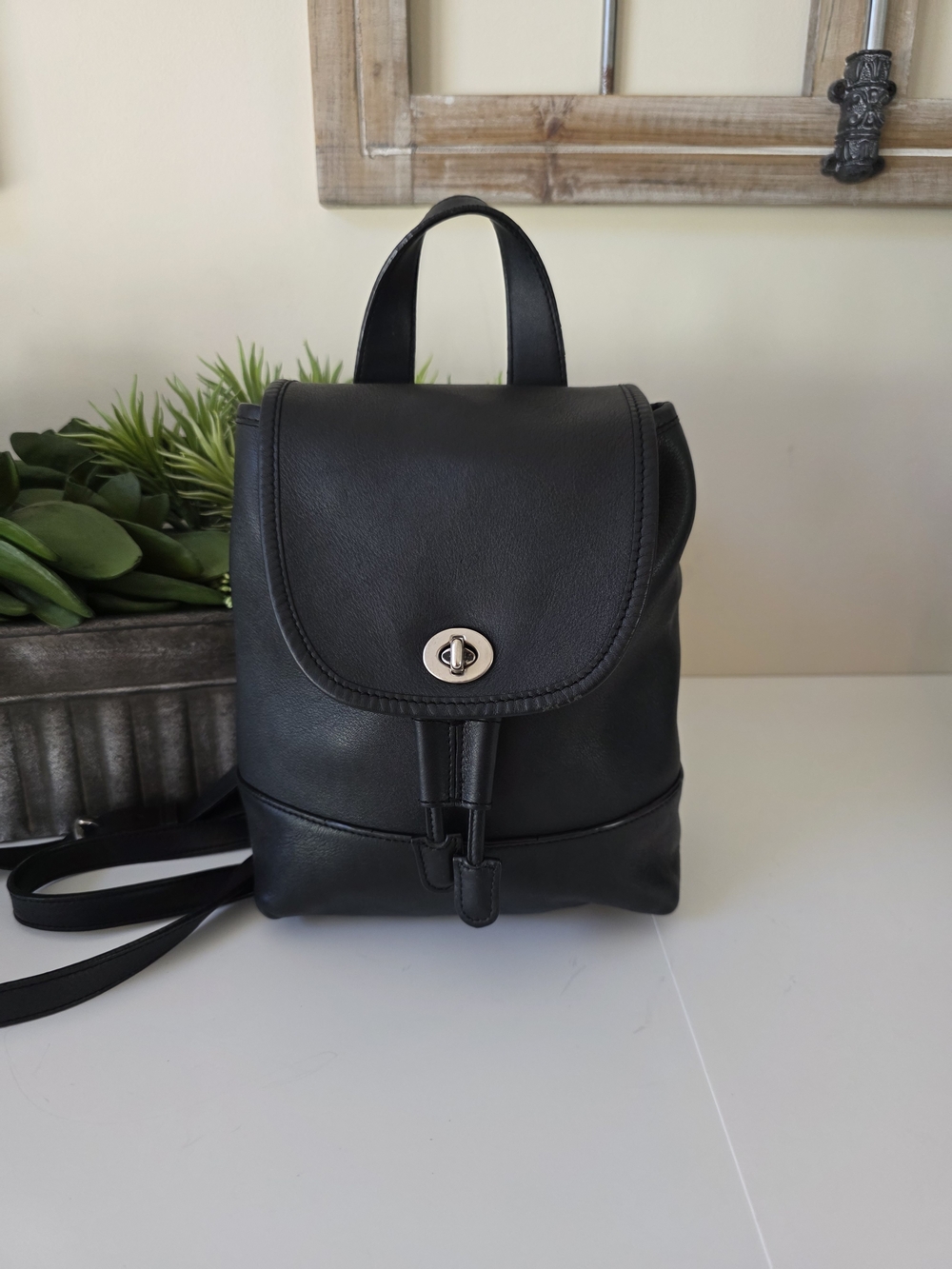 Vintage Coach Daypack 9960 Black Leather Backpack Made In India 2007